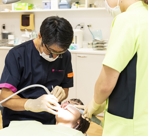 歯茎から出血がある、歯がぐらつく